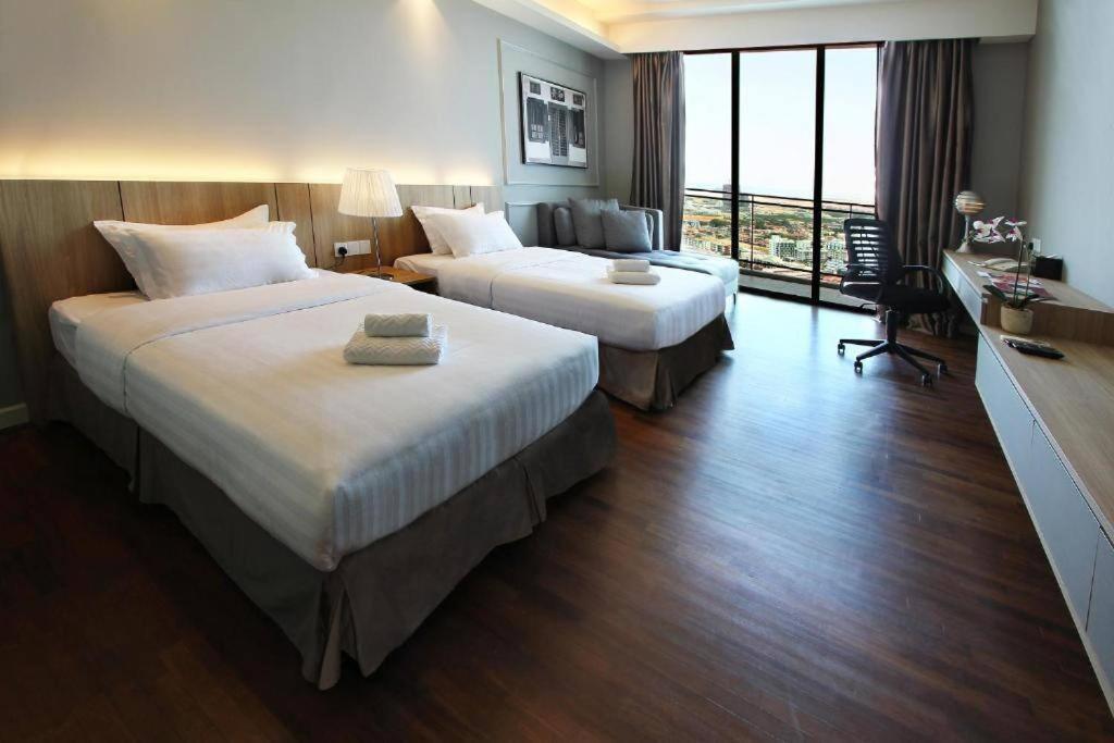Shore Studio Rivercity View Malacca Екстер'єр фото